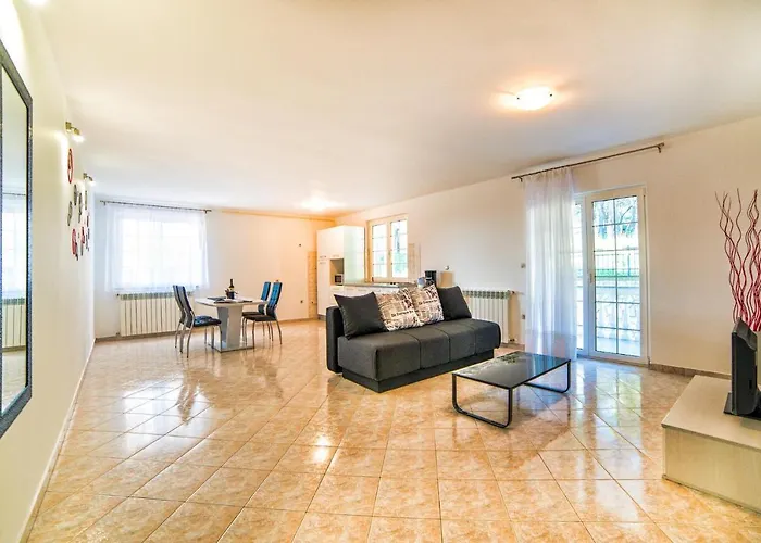 Ori 게스트하우스 풀라