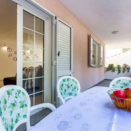 Guest house Ori Pula